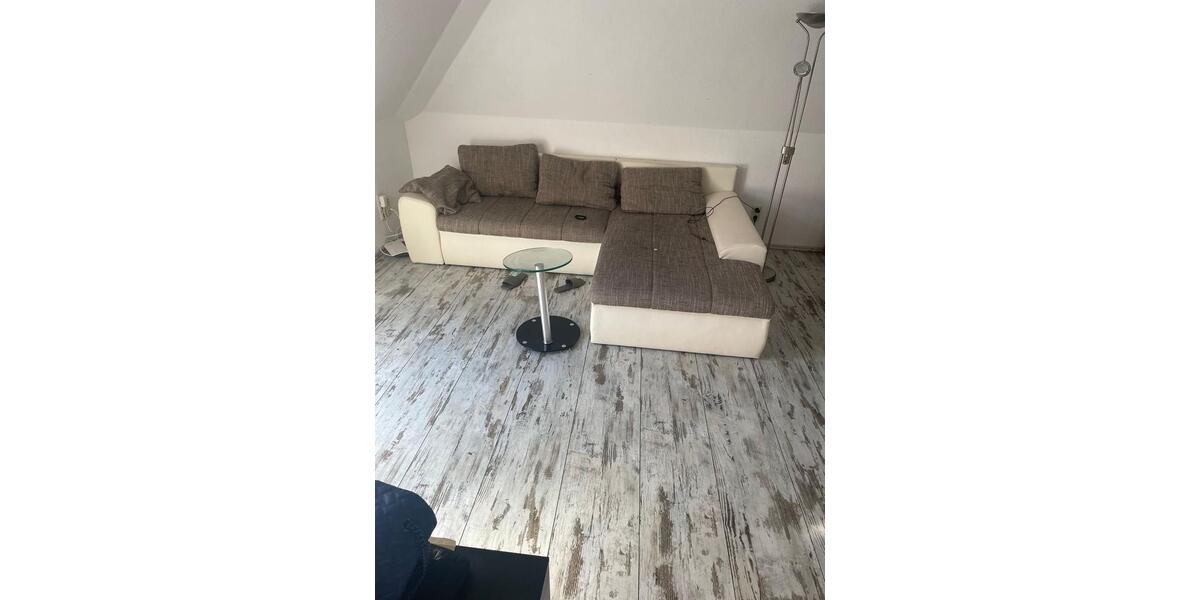 Dachgeschoßwohnung Greifswald Eldena - 1.5 Zimmer, 32 m&sup2;, 600&euro; | Angebot:24688877