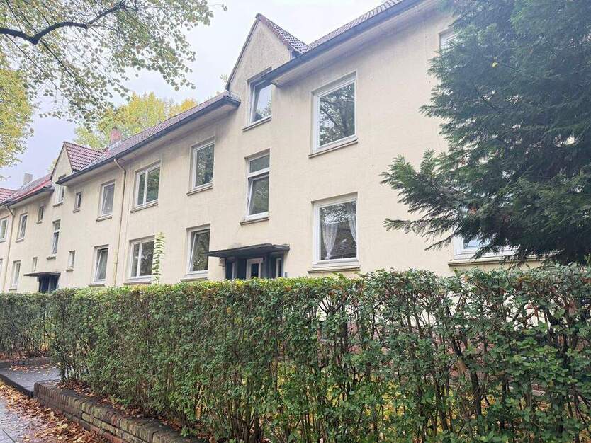 Gepflegte und gut geschnittene 3 Zimmerwohnung mit neuer Einbauküche und Duschbad in Tonndorf 3 zimmer