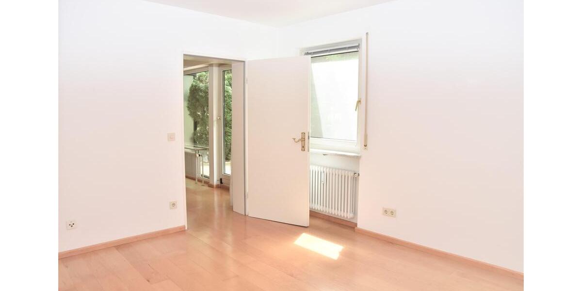 Erdgeschoßwohnung München Giesing - 3 Zimmer, 117 m&sup2;, 2.150&euro; | Angebot:25918685