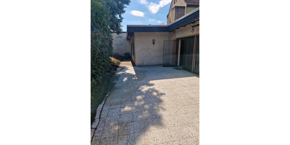 Einfamilienhaus Hallstadt - 11 Zimmer, 450 m&sup2;, 2.000&euro; | Angebot:21621278