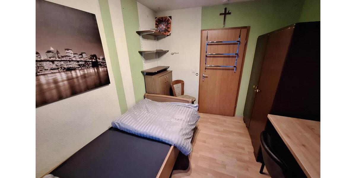Wohnen auf Zeit Saarbrücken Dudweiler - 13 Zimmer, 193 m&sup2;, 440&euro; | Angebot:26269147