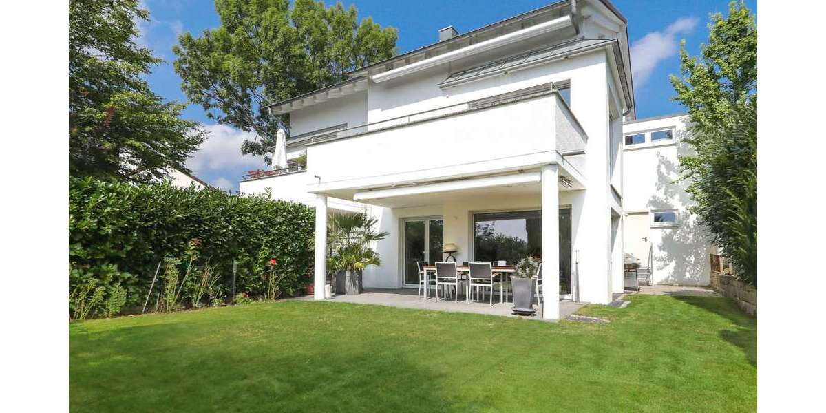 Einfamilienhaus Böblingen - 4.5 Zimmer, 170 m&sup2;, 2.700&euro; | Angebot:26110596