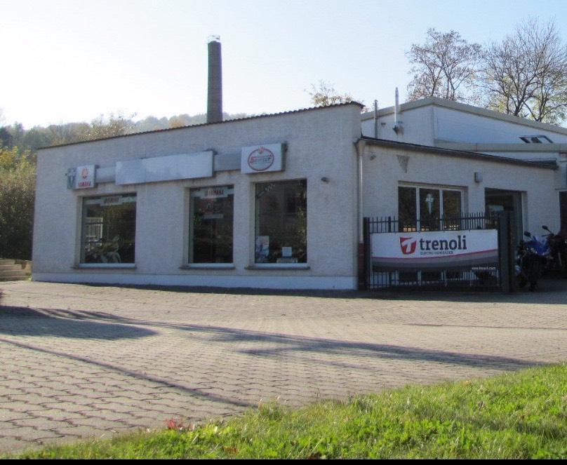 Lagerhalle mit Büro & Stellplätzen in Kahla – ab 01.10.2025