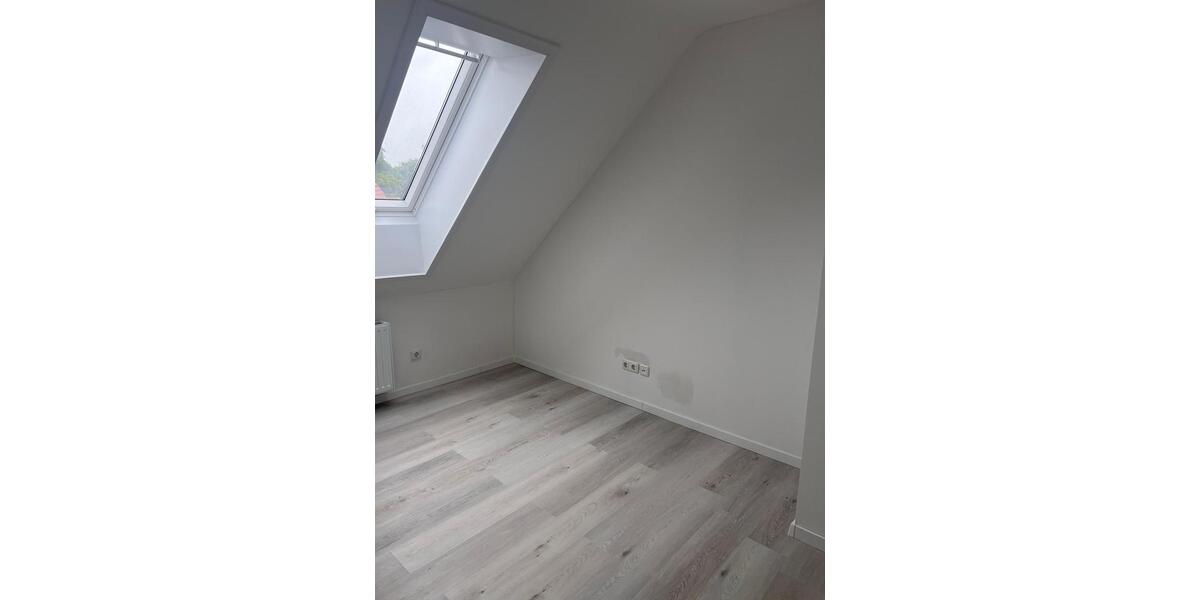 Dachgeschoßwohnung Bremerhaven Wulsdorf - 2.5 Zimmer, 54 m&sup2;, 490&euro; | Angebot:25633322