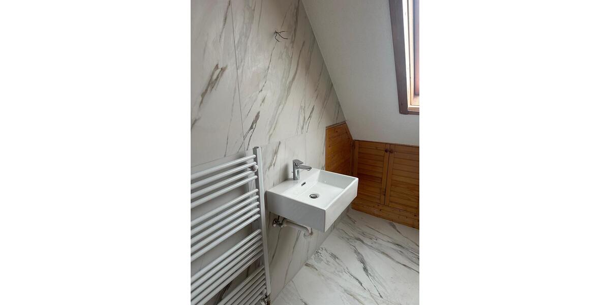 Dachgeschoßwohnung Schlaitdorf - 2 Zimmer, 59 m&sup2;, 1.000&euro; | Angebot:25945544