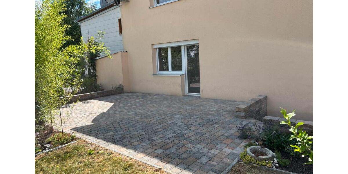 Einfamilienhaus Weiden in der Oberpfalz - 6 Zimmer, 150 m&sup2;, 1.300&euro; | Angebot:25977753