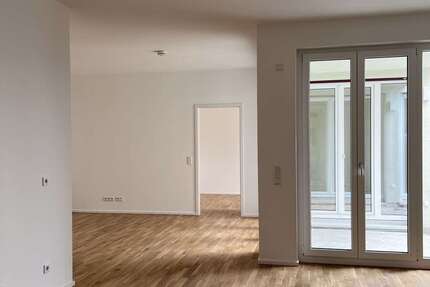 Wohnung München Sendling-Westpark - 3 Zimmer, 90 m&sup2;, 2.350&euro; | Angebot:27067011