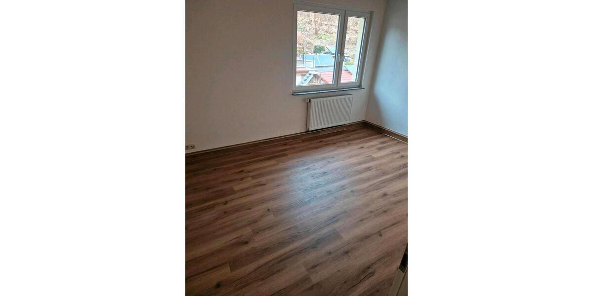 Etagenwohnung Ruhla - 3 Zimmer, 70 m&sup2;, 530&euro; | Angebot:25892552