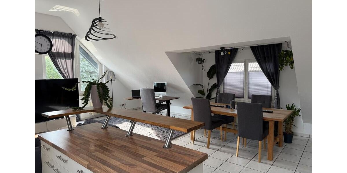 Dachgeschoßwohnung Bergisch Gladbach - 2 Zimmer, 80 m&sup2;, 1.230&euro; | Angebot:26535391