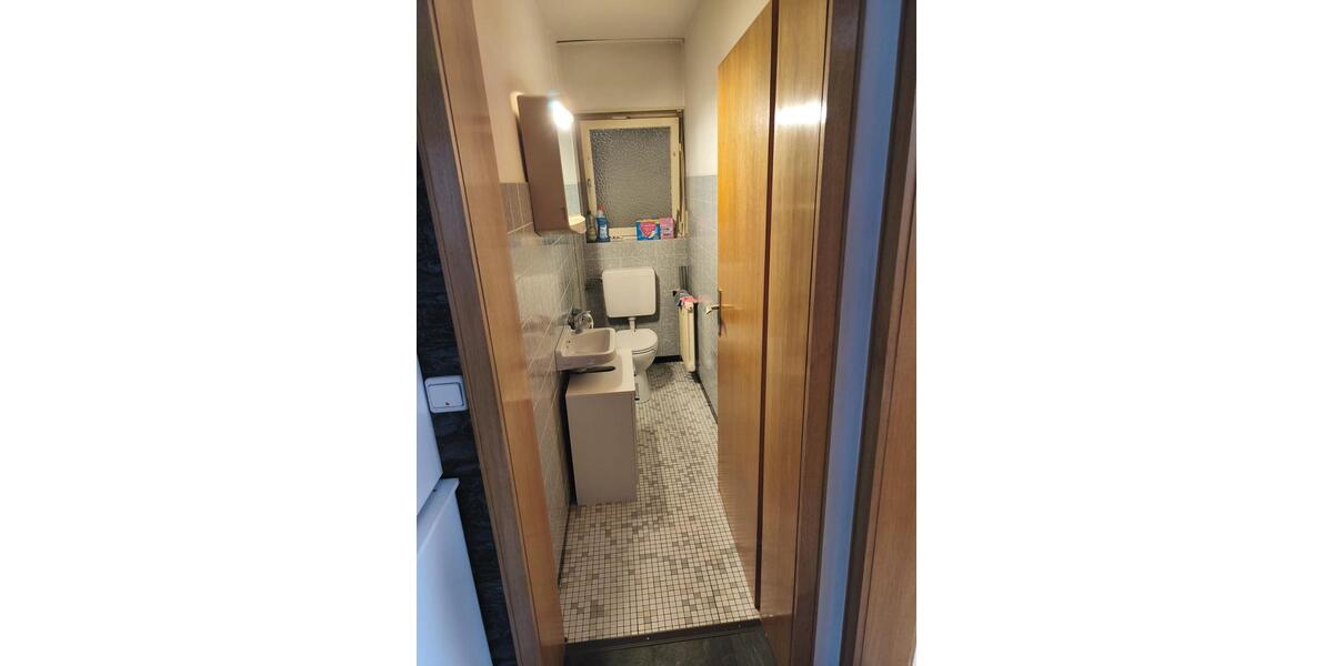 Etagenwohnung Hockenheim - 3 Zimmer, 96 m&sup2;, 1.200&euro; | Angebot:25308127