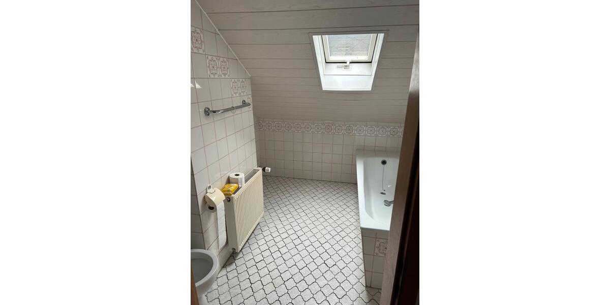 Dachgeschoßwohnung Weilburg - 2.5 Zimmer, 75 m&sup2;, 950&euro; | Angebot:24867349