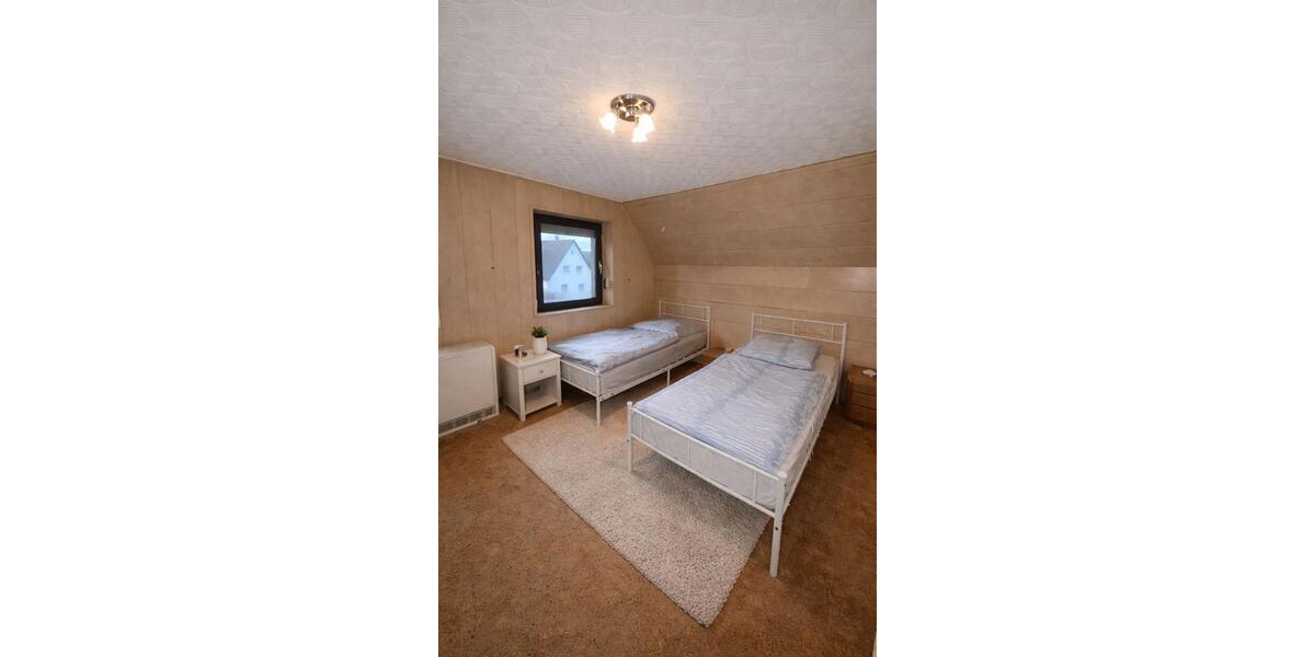 Wohnen auf Zeit Augsburg - 4 Zimmer, 130 m&sup2;, 15&euro; | Angebot:26631601