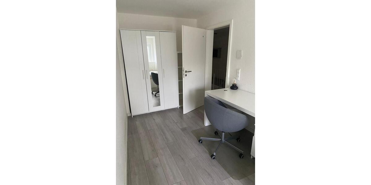 WG für Studierende der Finanzschule Edenkoben 8 zimmer