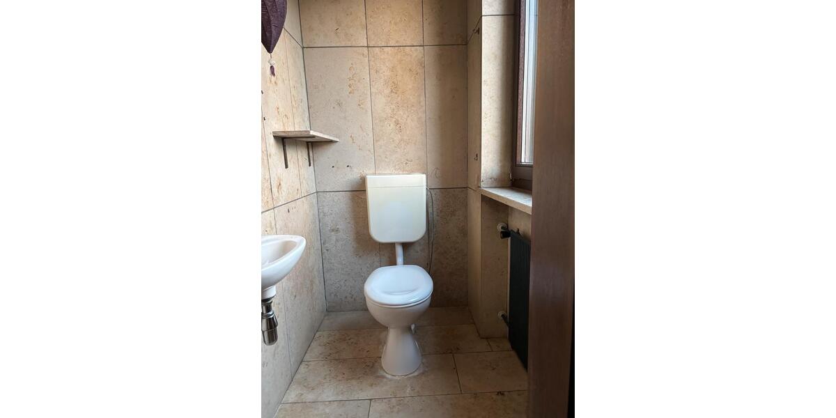 Einfamilienhaus Marktredwitz - 10 Zimmer, 281 m&sup2;, 1.500&euro; | Angebot:25873678