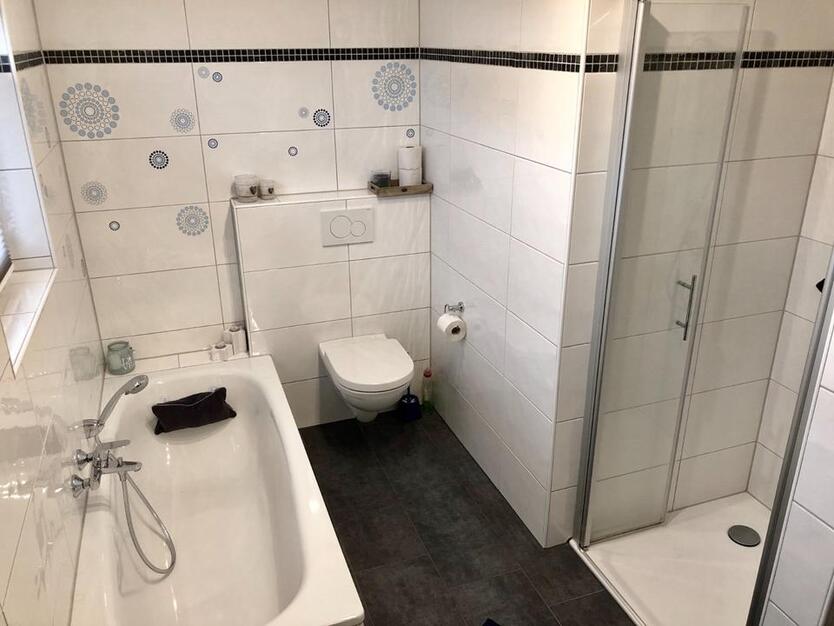 DHH in ruhiger Lage und in hochwertiger Ausstattung z. 01.02.2026 zimmer