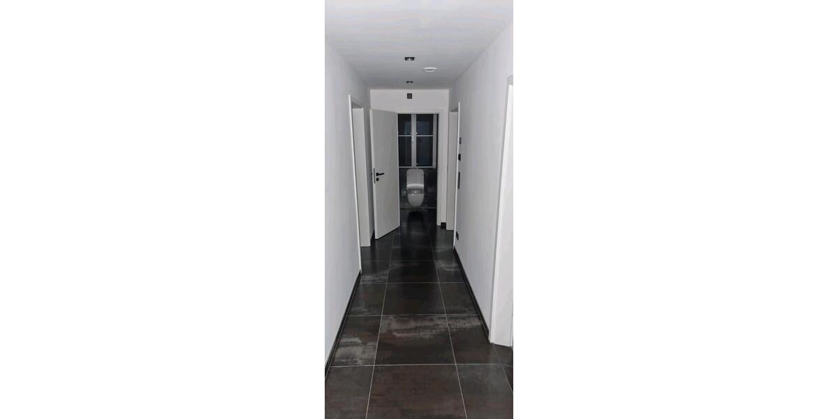 Etagenwohnung Tettnang - 4 Zimmer, 89 m&sup2;, 1.200&euro; | Angebot:25179311