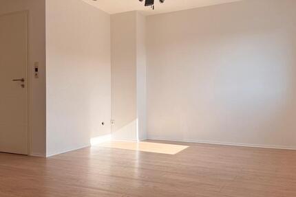 Wohnung Neuhof - 3 Zimmer, 77 m&sup2;, 693&euro; | Angebot:26216085