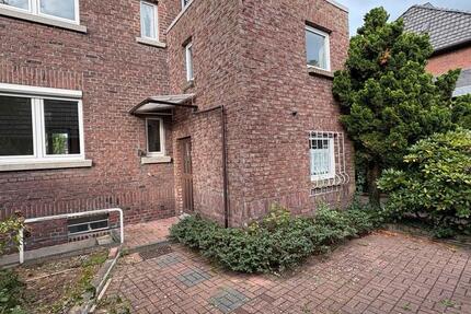7,5 Zimmer Haus zzgl. Keller, DG, Garage, Stellplatz und Garten