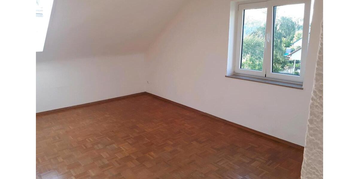 Dachgeschoßwohnung Hüttlingen - 2 Zimmer, 64 m&sup2;, 825&euro; | Angebot:26703747