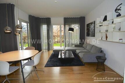 Moderne Wohnung mit Blick auf den Gleisdreieck-Park, möbliert