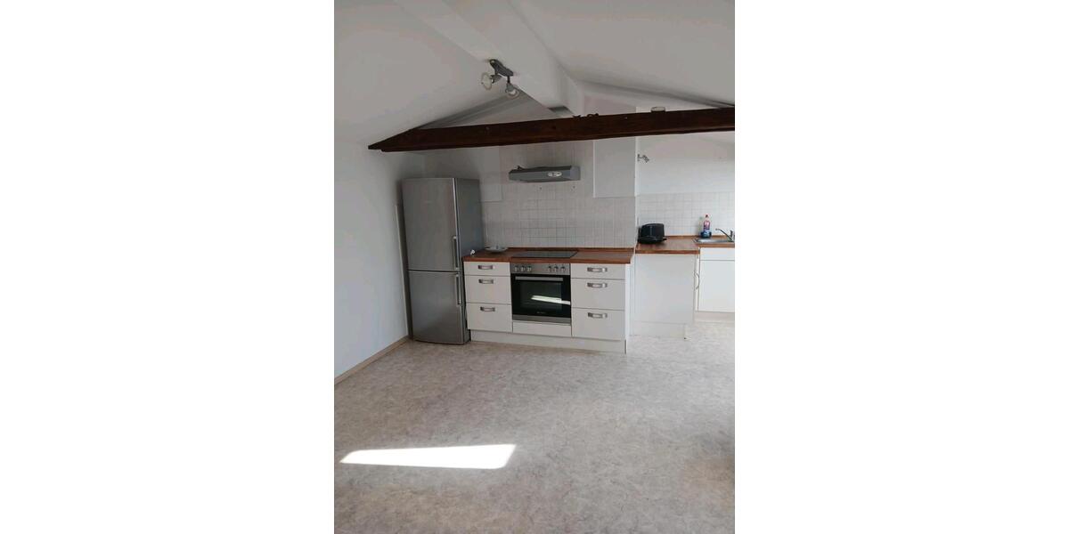 Dachgeschoßwohnung Waren (Müritz) - 3 Zimmer, 160 m&sup2;, 720&euro; | Angebot:25988395