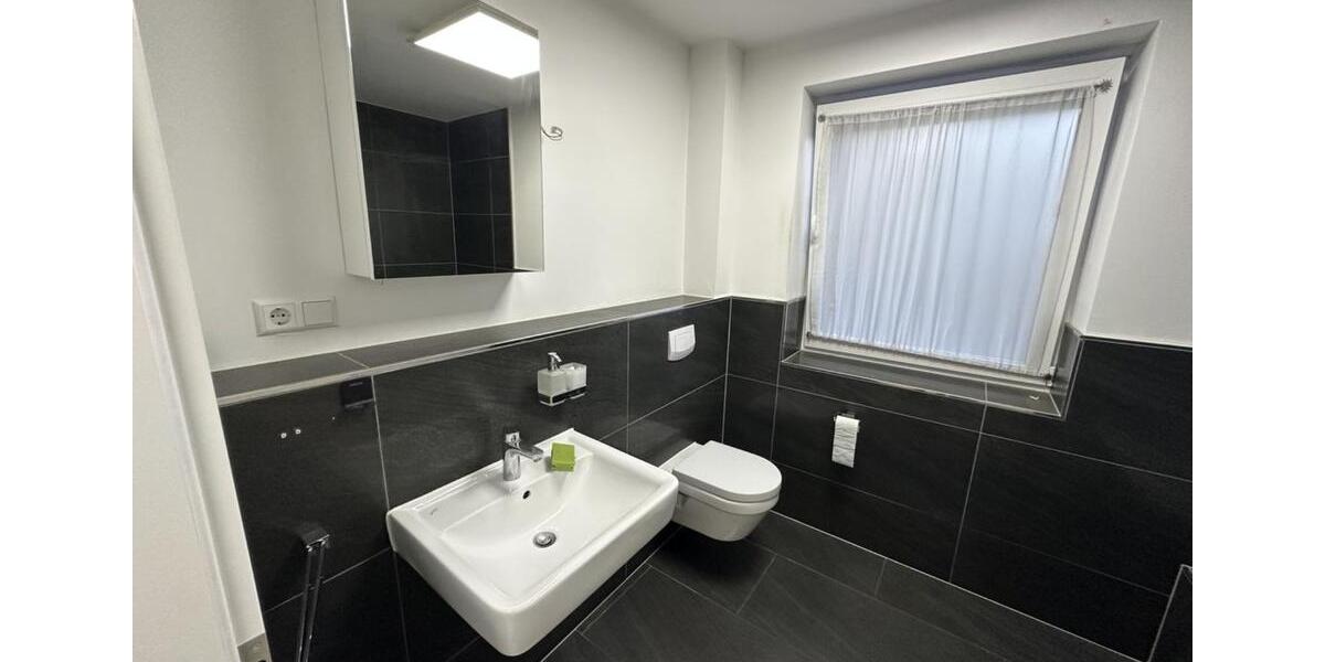 EG Wohnung voll möbliert mit großem Garten in Gütersloh 5 zimmer