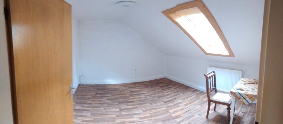 Dachgeschoßwohnung Würzburg Dürrbachau - 1 Zimmer, 16 m&sup2;, 265&euro; | Angebot:26022271