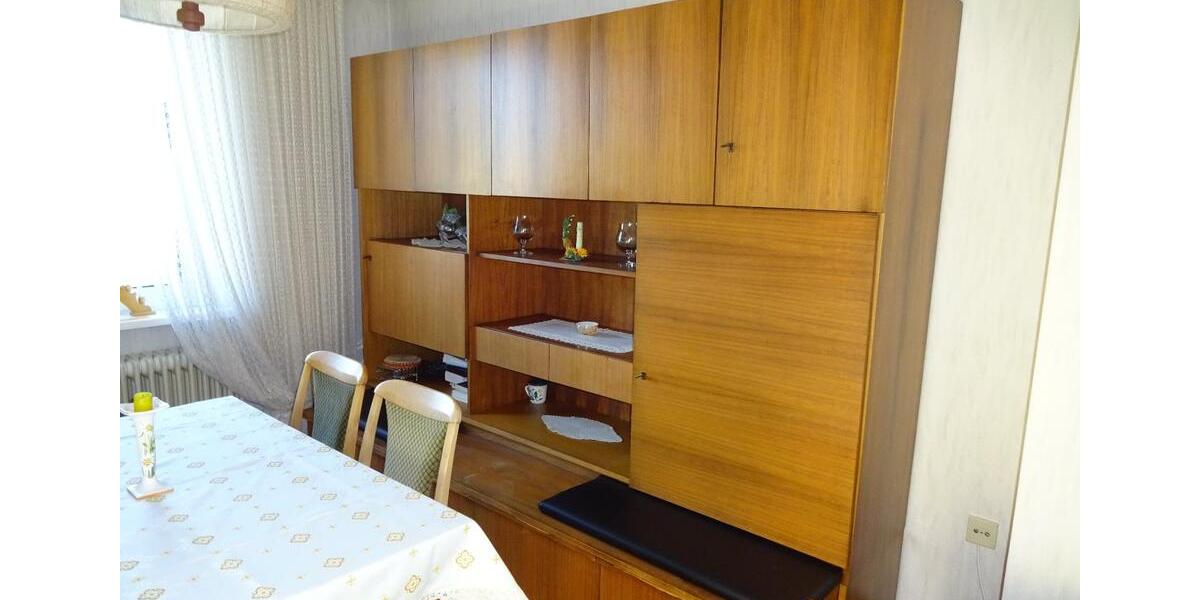 2 12 Zimmer-Erdgeschoss-Wohnung mit Möbeln - EBK-Terrasse-Garten 2.5 zimmer