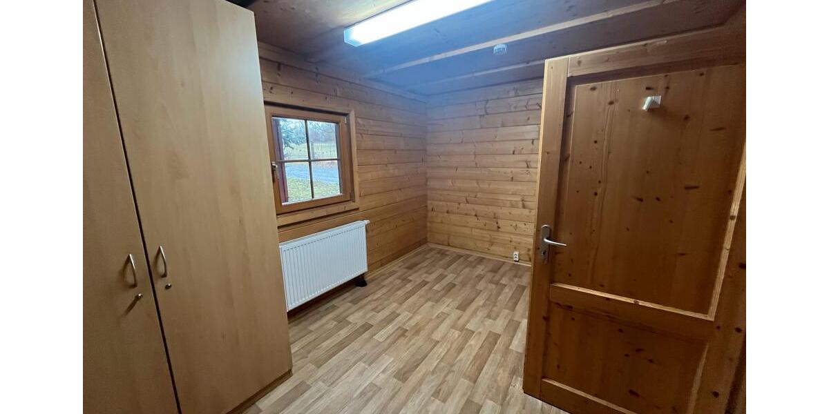 Etagenwohnung Ilshofen - 9 Zimmer, 200 m&sup2;, 2.500&euro; | Angebot:25978994