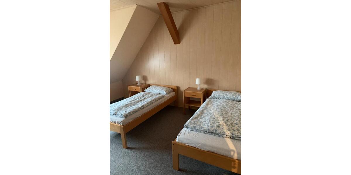 Wohnen auf Zeit Bad Arolsen - 3 Zimmer, 85 m&sup2;, 20&euro; | Angebot:26048033