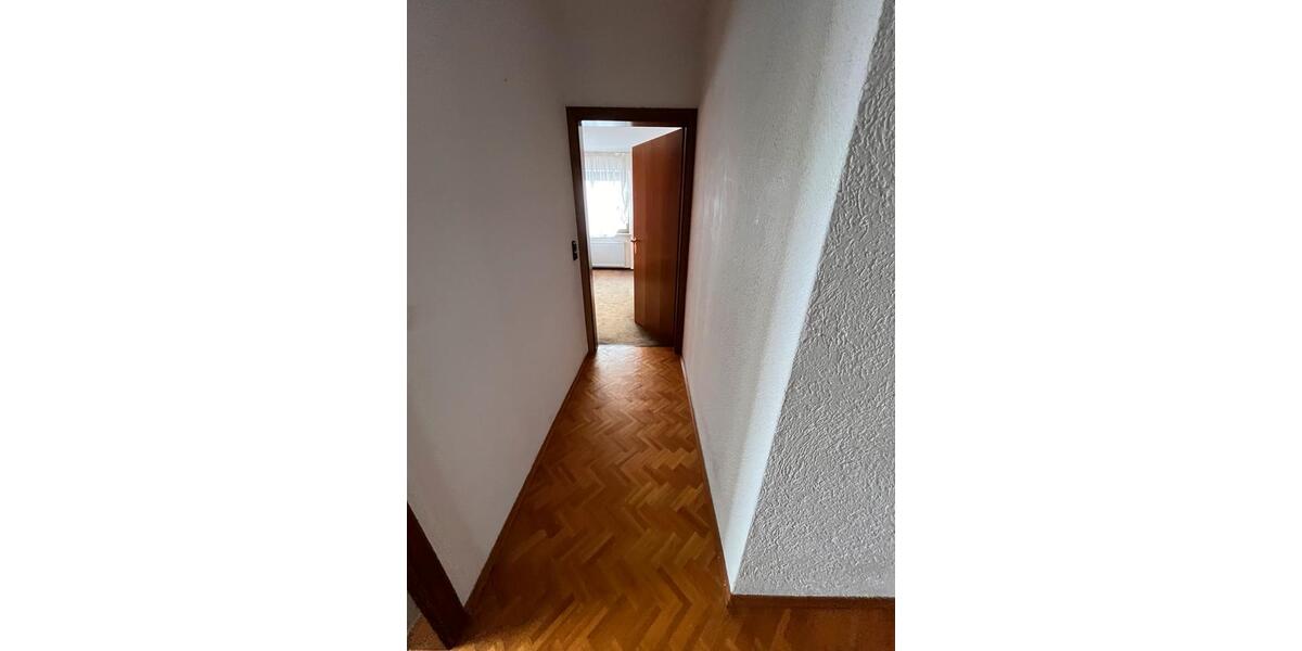 Etagenwohnung Neumarkt in der Oberpfalz Altenhof - 3 Zimmer, 120 m&sup2;, 1.380&euro; | Angebot:25046897