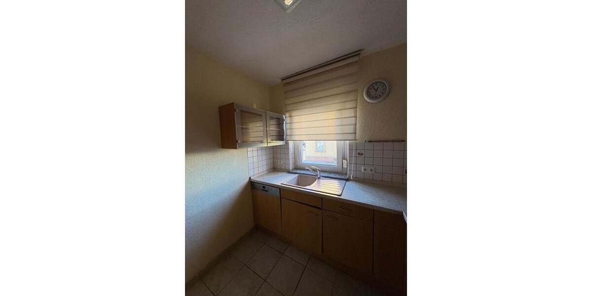 Teils möblierte Doppelhaushälfte mitten in der Stadt (4xZimmer) 4 zimmer