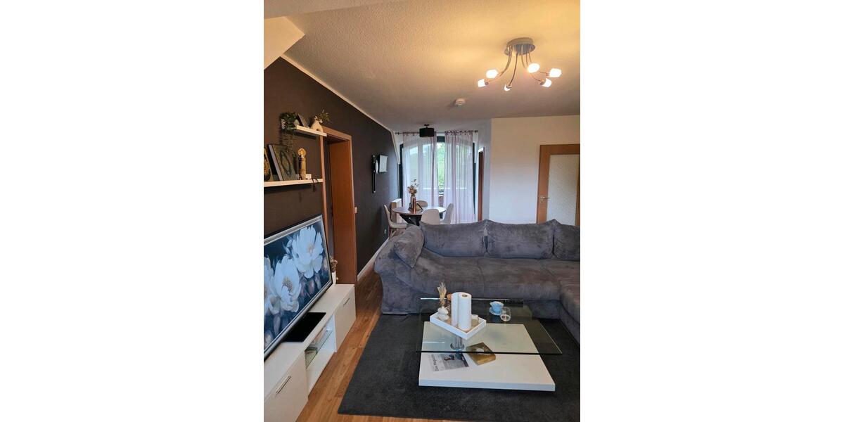 Dachgeschoßwohnung Krefeld Benrad - 2 Zimmer, 65 m&sup2;, 550&euro; | Angebot:26665400