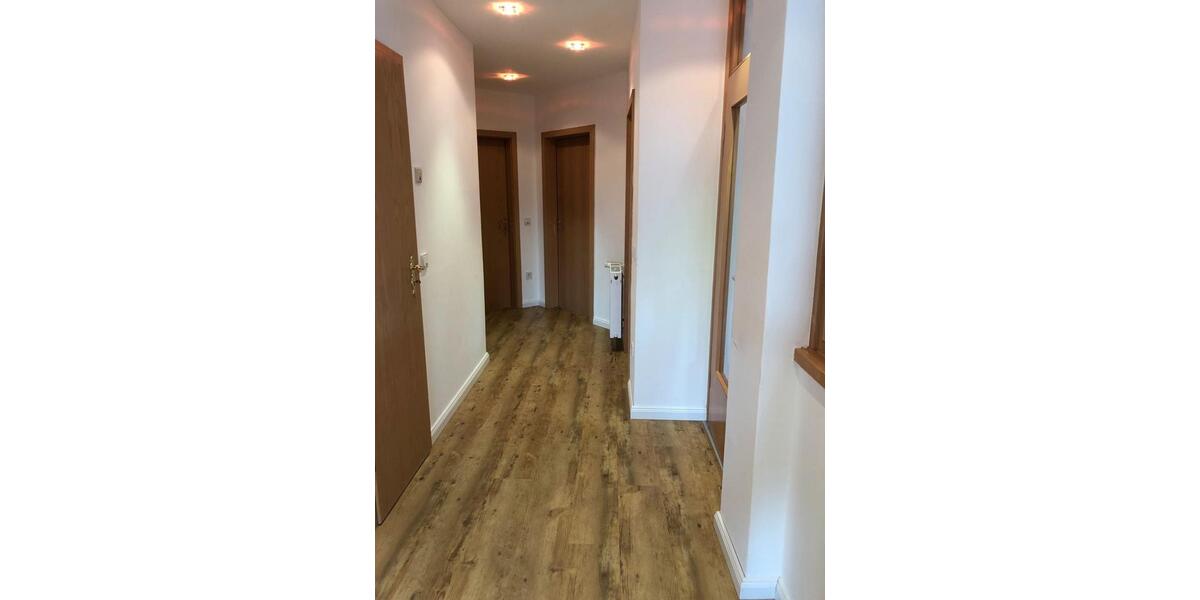 Dachgeschoßwohnung Ottersberg - 3 Zimmer, 110 m&sup2;, 600&euro; | Angebot:25057168