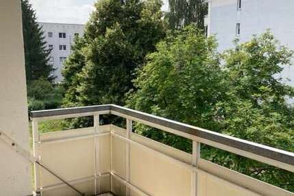 Wohnung Gotha Gotha West - 4 Zimmer, 72 m&sup2;, 430&euro; | Angebot:27067803