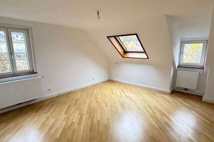 Wohnung zum Mieten in Stuttgart 1.100 € 99 m² 4 zimmer