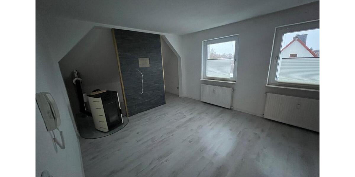 Dachgeschoßwohnung Allendorf (Eder) - 5 Zimmer, 135 m&sup2;, 1.200&euro; | Angebot:26374963