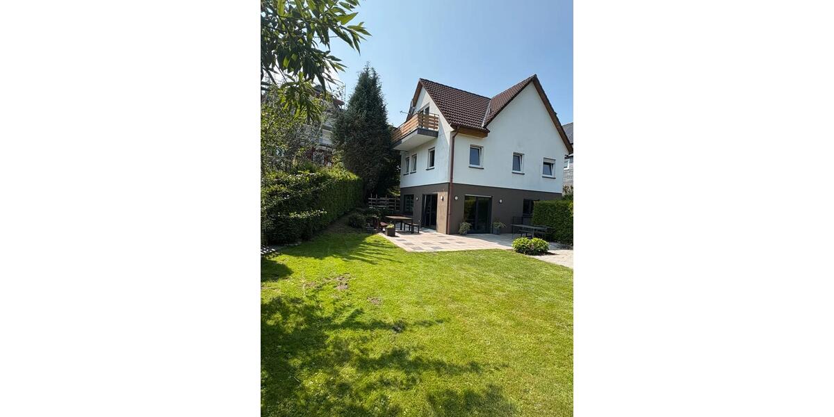 Wohnen auf Zeit Wermelskirchen - 7 Zimmer, 187 m&sup2;, 1.950&euro; | Angebot:26537221
