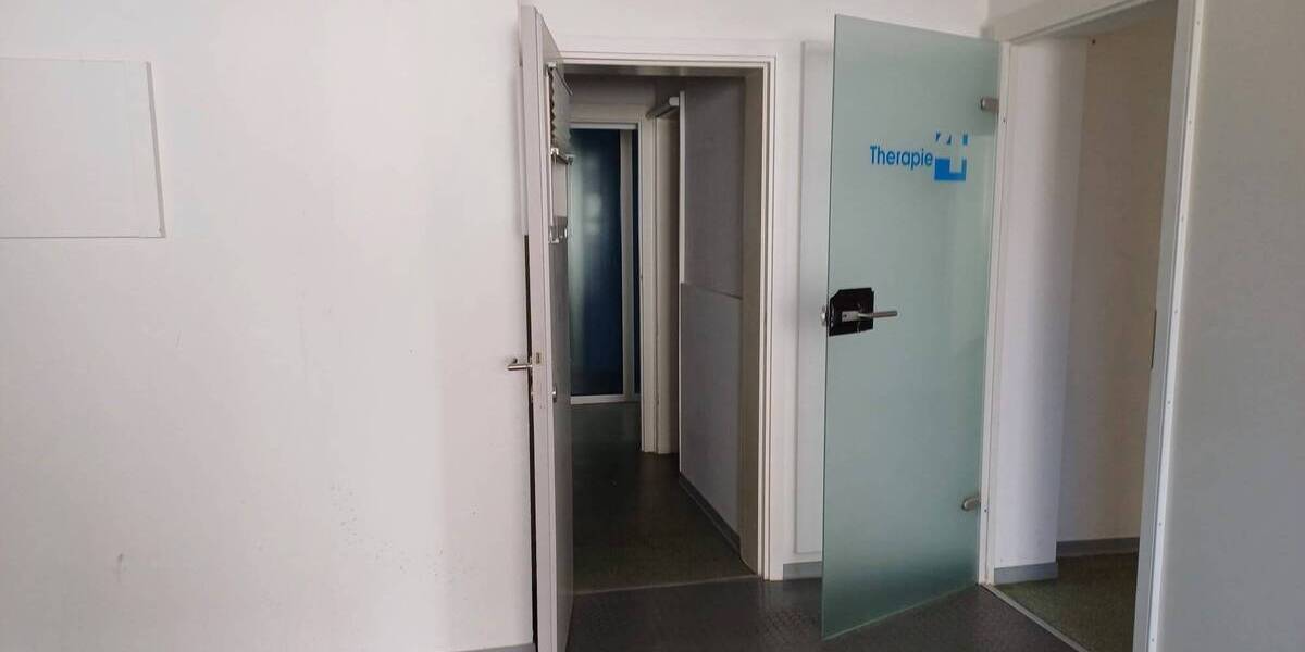 Gewerbeobjekt Kaiserslautern Innenstadt - 1 Zimmer, 130 m&sup2;, 1.200&euro; | Angebot:25776612