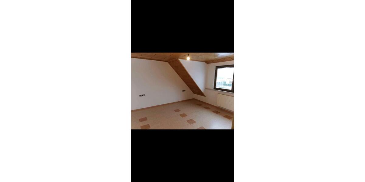 Dachgeschoßwohnung Flachslanden - 2 Zimmer, 65 m&sup2;, 550&euro; | Angebot:26505525