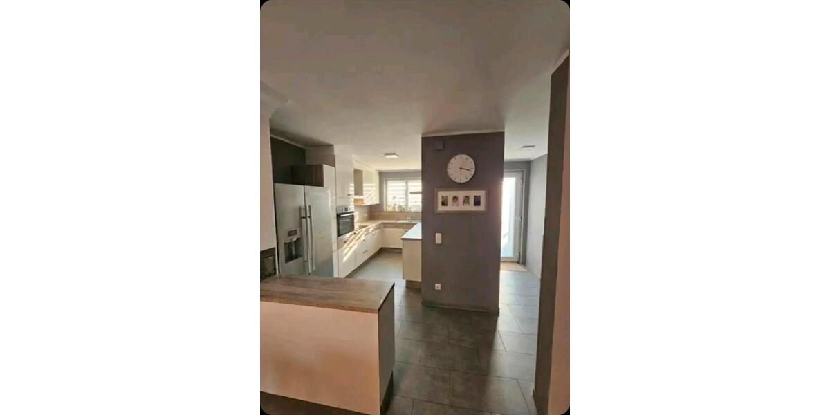Reihenhaus Köln Kalk - 5 Zimmer, 127 m&sup2;, 2.200&euro; | Angebot:25163560