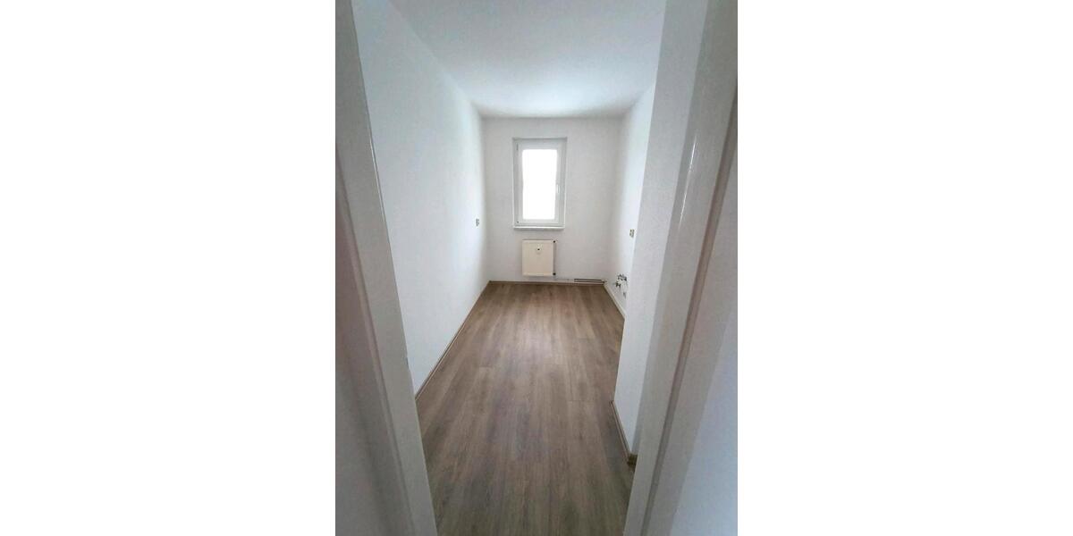 Dachgeschoßwohnung Stavenhagen - 2 Zimmer, 50 m&sup2;, 490&euro; | Angebot:25049809