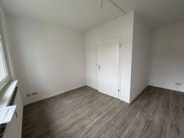 Etagenwohnung Zwickau Eckersbach - 2 Zimmer, 50 m&sup2;, 259&euro; | Angebot:26842168