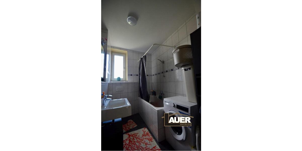 Etagenwohnung Saarbrücken West - 4 Zimmer, 100 m&sup2;, 750&euro; | Angebot:26686734