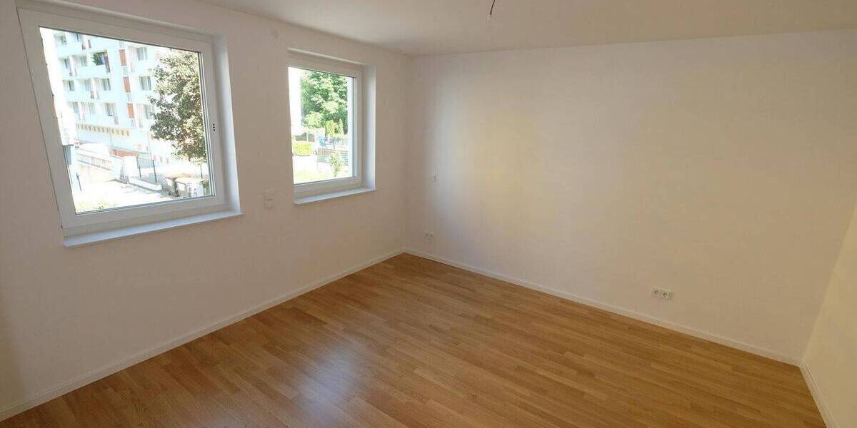 Etagenwohnung Frankfurt am Main Innenstadt - 2 Zimmer, 61 m&sup2;, 1.400&euro; | Angebot:26113075