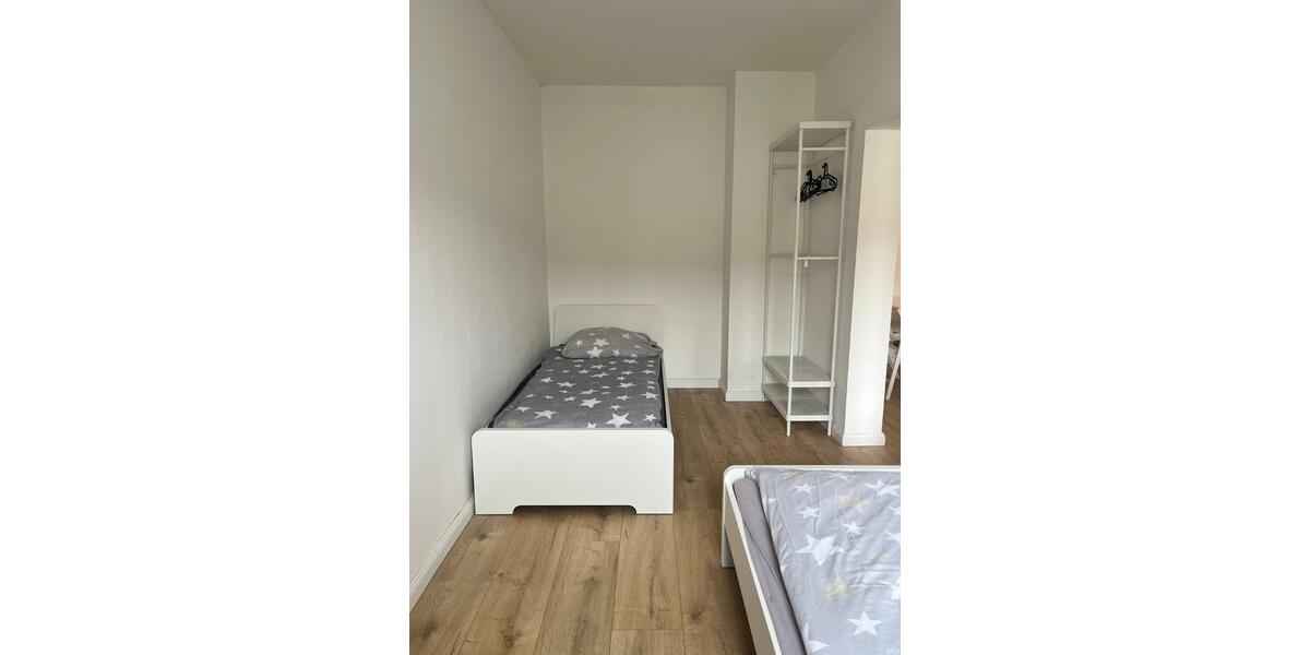 Etagenwohnung Neukieritzsch - 4 Zimmer, 75 m&sup2;, 900&euro; | Angebot:25586935