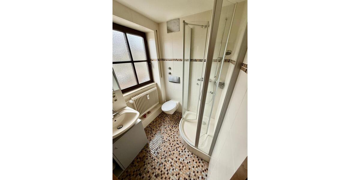 Erdgeschoßwohnung Pyrbaum - 4 Zimmer, 165 m&sup2;, 1.450&euro; | Angebot:26225856