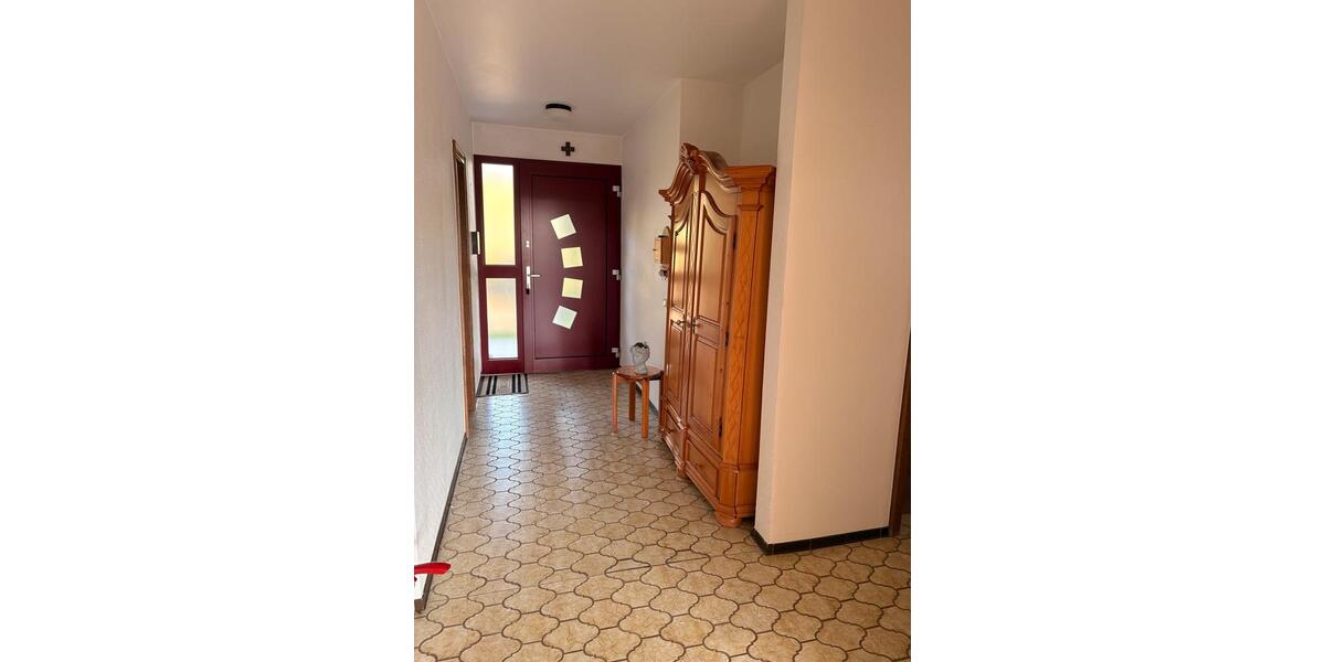 Etagenwohnung Marienheide - 4 Zimmer, 120 m&sup2;, 1.100&euro; | Angebot:26498600