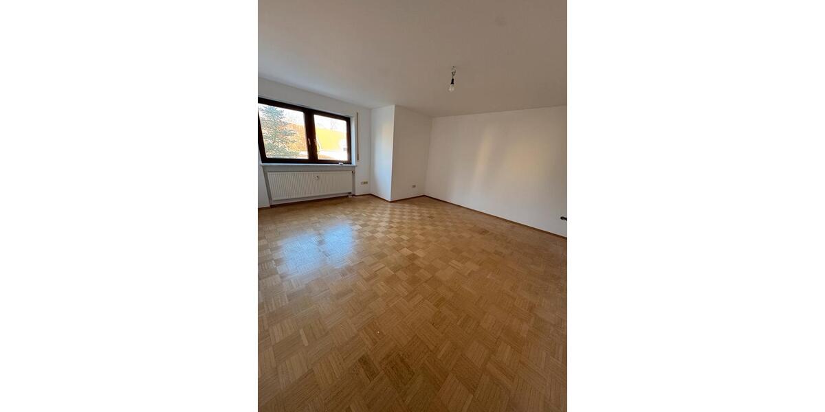 Erdgeschoßwohnung Regensburg Galgenberg - 3 Zimmer, 115 m&sup2;, 1.400&euro; | Angebot:25807311