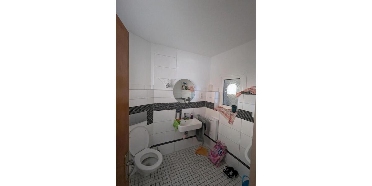 Doppelhaushälfte Nieheim - 3 Zimmer, 110 m&sup2;, 630&euro; | Angebot:25405553